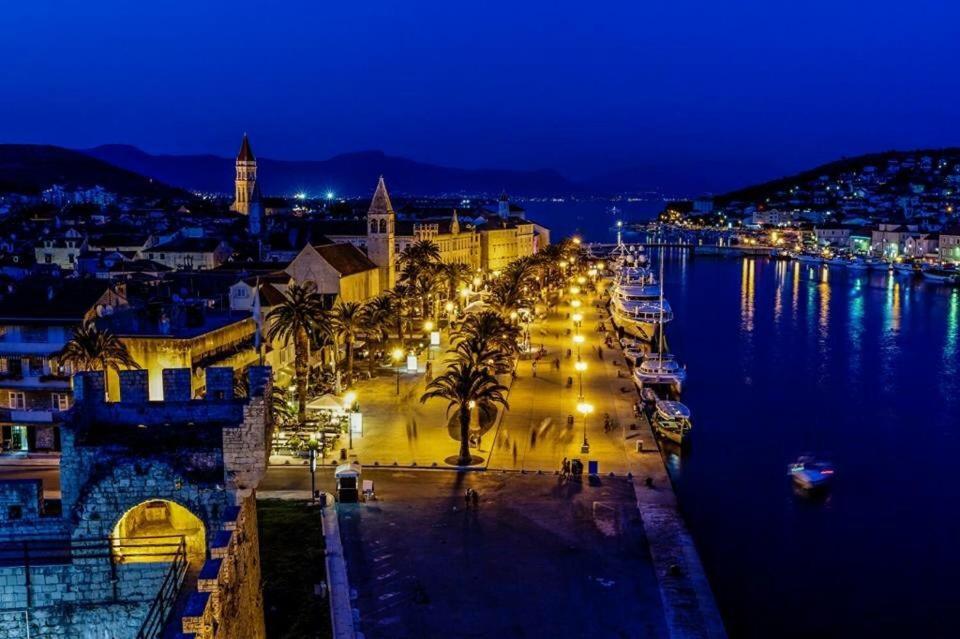 Apartment Julia Trogir Exterior foto
