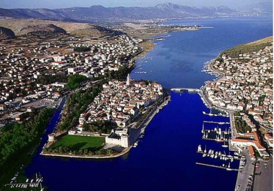 Apartment Julia Trogir Exterior foto